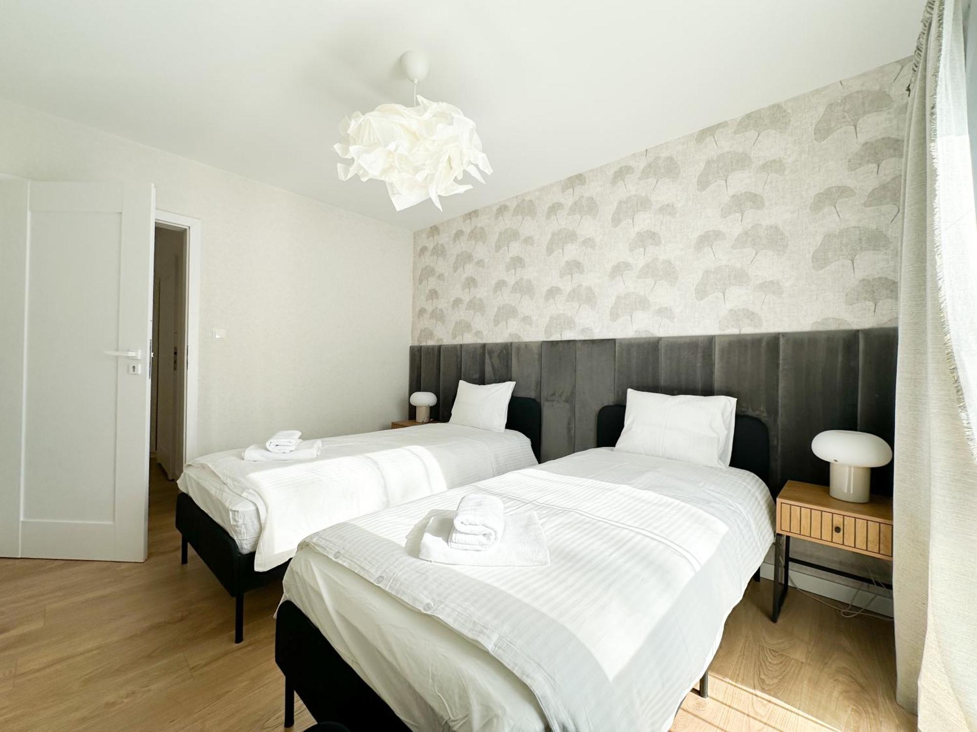 Aparthotel Weissa 7 Krakow Exterior photo