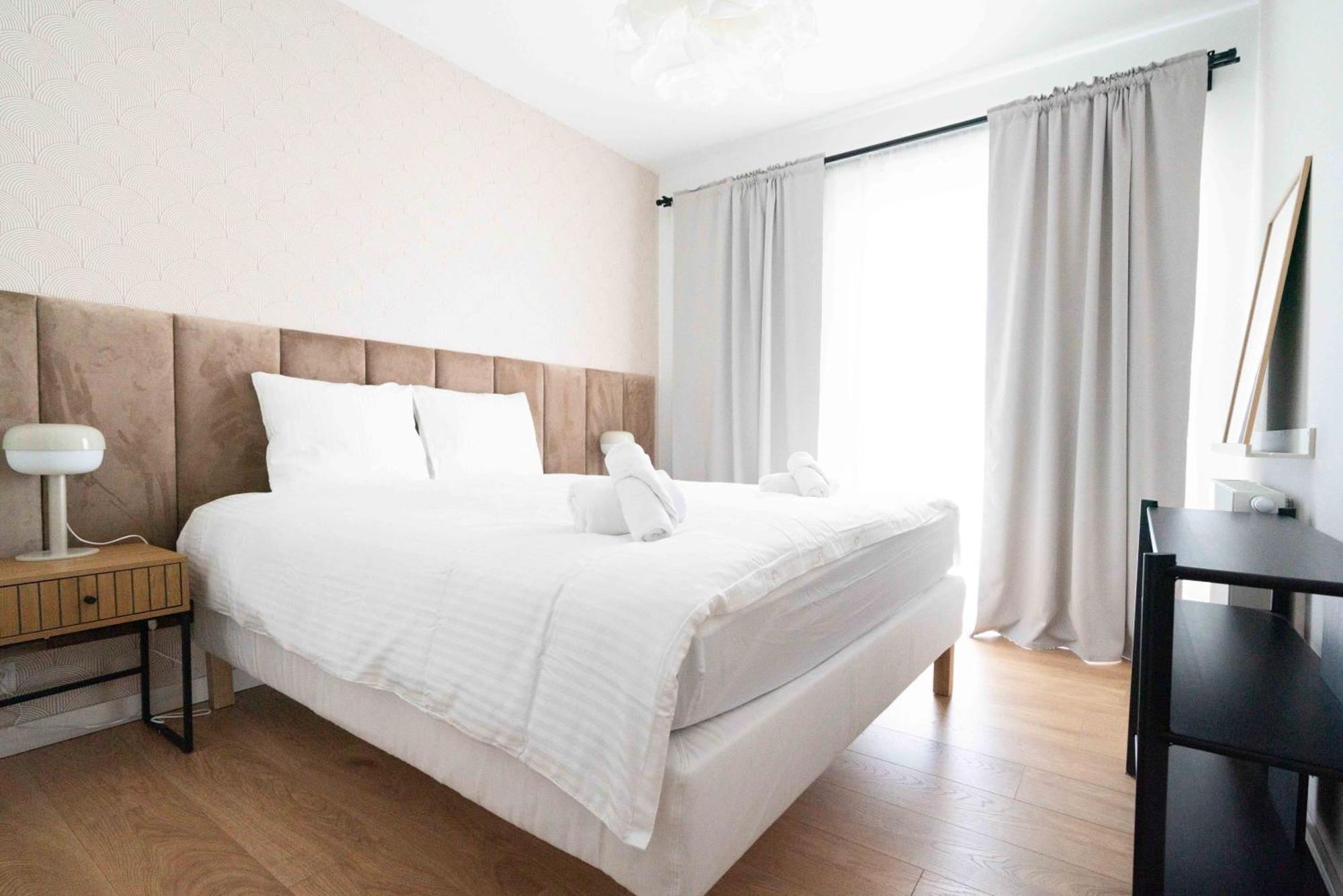 Aparthotel Weissa 7 Krakow Exterior photo